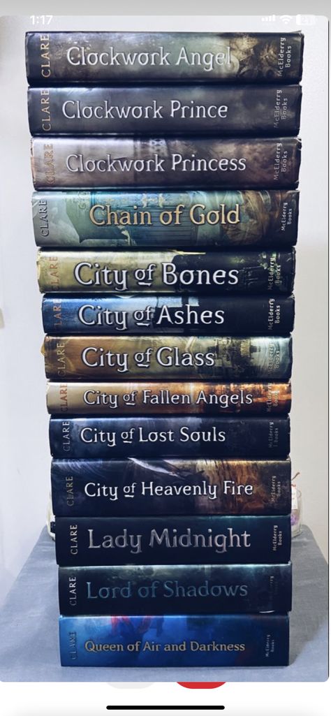 City Of Bones Book, Shadow Hunters Book, The Last Hours, Last Hours, Dark Artifices, Angel Books, Books To Read Nonfiction, Infernal Devices, 100 Books To Read