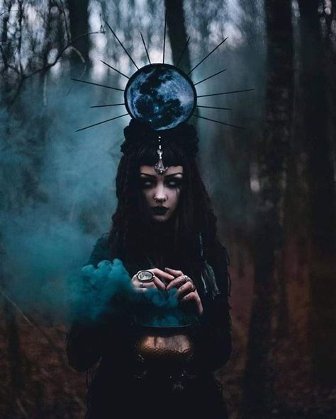 Dark Forest witch @psychara Witch Photos, Gothic Photography, Dark Beauty Photography, Forest Witch, Halloween Photography, Dark Witch, Witch Magic, Fantasy Photography, Halloween Photoshoot