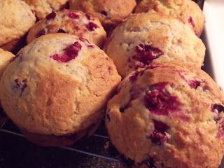 Partridge Berry Muffins - Made these and they turned out lovely! ~JR Partridge Berry, Apricot Muffins, Berry Muffin Recipe, Cranberry Orange Muffin Recipe, Orange Muffin Recipe, Newfoundland Recipes, Strawberry Shortcake Cookies, Breakfast Quiche Recipes, Cranberry Orange Muffins