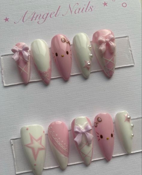 Easy Nail Sets, Press On Nails Kawaii, Pink Acyrilics Nails, Sanrio Christmas Nails, Hello Kitty Gel Nails, Simple Pink Nail Ideas, Kawaii Halloween Nails, Uñas Hello Kitty, Uñas Coquette