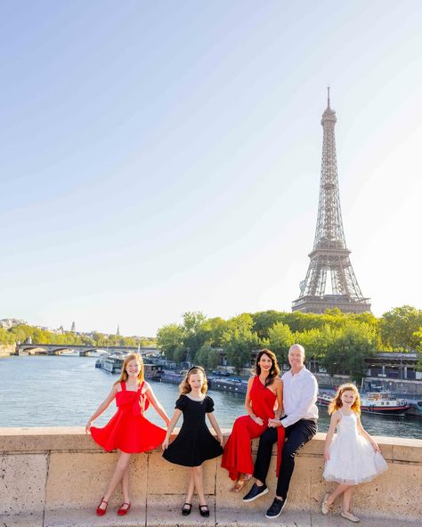 Had an amazing time shooting this beautifull family at the Eiffel Tower! It was all about capturing those real, joyful vibes. The Eiffel Tower made the perfect backdrop, but honestly, the smiles and laughter stole the show! Paris is an incredible place for family photos—whether you’re celebrating a special trip or just want some unforgettable memories. Let’s make your next family shoot just as fun and full of love! Ready to capture your family in the City of Lights? Reach out, and let’s cr... Family In Paris, Paris Photoshoot, City Of Lights, Family Shoot, Christmas Family Photos, Full Of Love, Unforgettable Memories, The Eiffel Tower, Incredible Places