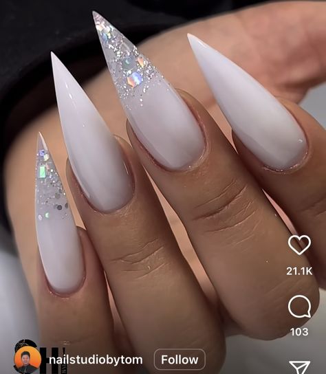 White Stiletto Nails, Stilleto Nails Designs, Sharp Nails, Milky Nails, Pointed Nails, Stiletto Nails Designs, Her Nails, Nagel Inspo, Pink Acrylic Nails