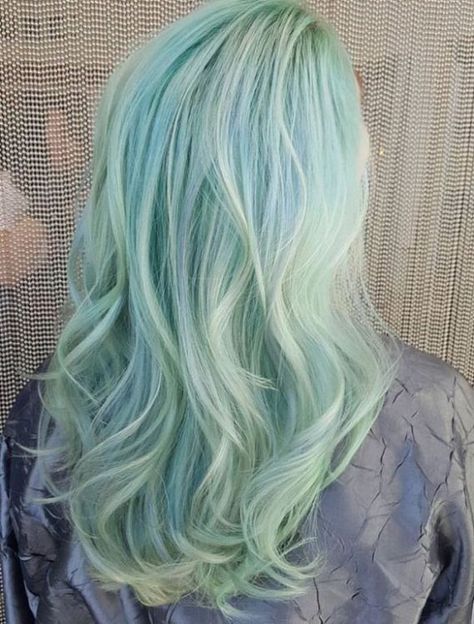 Light Mint Hair With White Highlights Hair With White Highlights, Pastel Green Hair, Mint Green Hair, Blue Hair Color, Balayage Blond, Mint Hair, Latest Hair Color, Candy Hair, Teal Hair