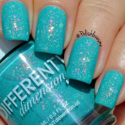 Turqoise Nails Gel, Summer Nails 2022, Carribean Blue, Cute Nail Colors, Turquoise Nails, Pretty Toe Nails, Iridescent Color, Nails 2022, Sparkle Nails