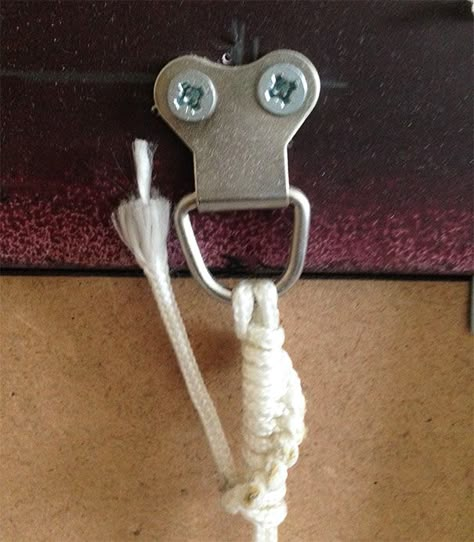 Found This Guy Hiding Behind A Picture Frame Things With Faces, 웃긴 사진, Can't Stop Laughing, Memes Humor, Everyday Objects, Funny Pins, Funny Faces, Bones Funny, Drones