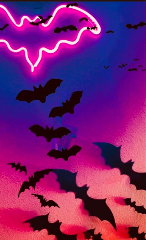 𝚖𝚢 𝚜𝚙𝚘𝚘𝚔𝚢 𝚑𝚘𝚖𝚎 🧡🩷💜🦇 Colorful Spooky Aesthetic, Neon Halloween Wallpaper Iphone, Neon Pink Halloween Aesthetic, Neon Spooky Wallpaper, Neon Orange Halloween Aesthetic, Purple Mustang, Halloween Bat Decorations, Lit Wallpaper, Winter Aesthetic