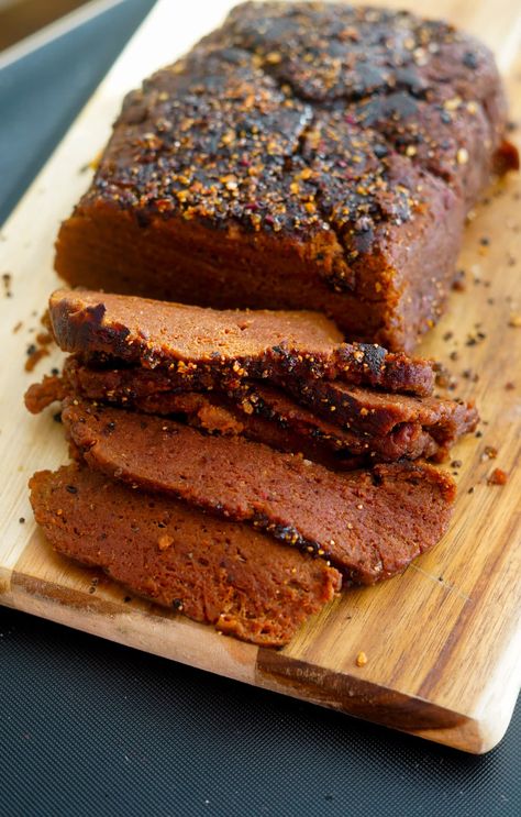 Vegan Roast Beef, Vegan Brisket, Beef Seitan, Roast Beef Recipe, Vegan Ground Beef, Chopped Liver, High Protein Vegan Recipes, Vegan Christmas Recipes, Vegan Roast