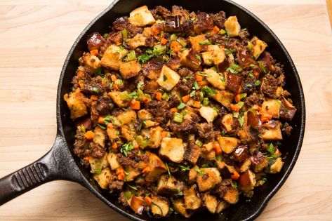 Make Top Chef Fabio Viviani's Thanksgiving Stuffing Recipe Fabio Viviani Recipes, Traditional Thanksgiving Sides, Thanksgiving Stuffing Recipe, Italian Thanksgiving, Fabio Viviani, Easy Stuffing Recipe, Best Thanksgiving Side Dishes, Stuffing Recipes For Thanksgiving, Holiday Dinner Table