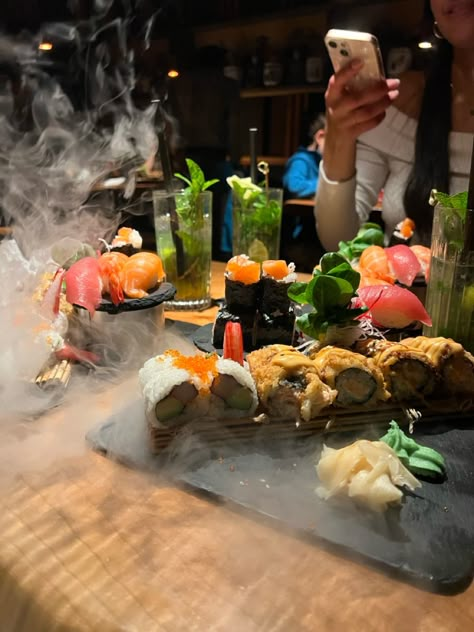 Sushi Restaurant Aesthetic, Running Sushi, Date Food, Sushi Date, Sushi Night, Date Recipes, Sushi Restaurant, Photo Insta, Sushi Restaurants