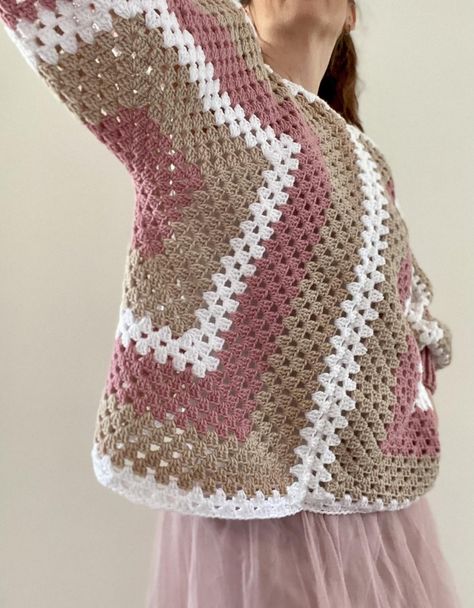 Oversized Hexagon Jumper Crochet pattern by Emilia Ansell Jumper Crochet Pattern, Jumper Crochet, Jumper Pattern, Jumper Patterns, Crochet Boho, Oversized Jumper, Crochet Blouse, Dk Yarn, Unique Crochet