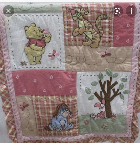 Winnie The Pooh Quilt Ideas, Winnie The Pooh Quilt, Animal Baby Quilt, Baby Theme, Quilted Baby Blanket, Baby Quilt Pattern, Cot Quilt, Bear Quilts, Baby Quilt Patterns