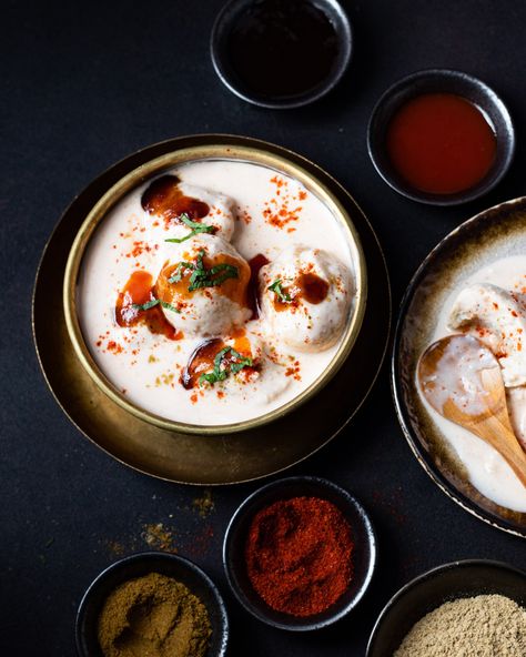 Dahi Wadas or Dahi Bhallas (Classic Indian Street Food) – OneWholesomeMeal Indian Street Food Photography, Dahi Wada, Dessert Filipino, Street Food Indian, Masala Khichdi, Khana Khajana, Vegetables Dishes, Diwali 2024, Christmas Cookies Packaging