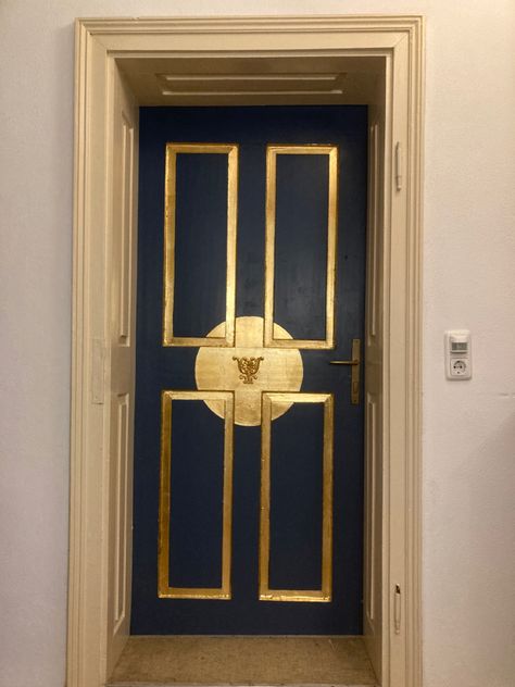 Gold Doors Painted, Gold Door Frame, Gold Leaf Door Frame, Gold Leaf Door, Black And Gold Door, Gold Front Door, Gold Doors, Diy Bathroom Reno, Spare Room Design