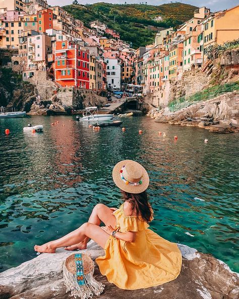 Italy Pictures, Cinque Terre Italy, Europe Destinations, Positano, Countries Of The World, Travel Aesthetic, Belize, Italy Travel, Travel Pictures