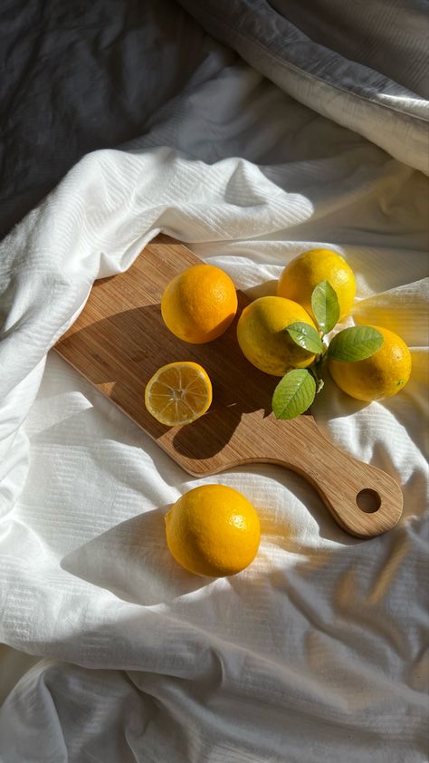 April Vibes Aesthetic, Citrus Aesthetic, Lemons Aesthetic, Aesthetic Lemon, Lemon Photo, Lemon Aesthetic, Fresh Photography, Lemon Pictures, Lemon Wallpaper