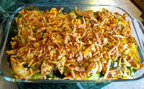 Chicken Broccoli Casserole with French Fried Onions Casserole With French Fried Onions, French Fried Onion Chicken, French Fried Onion Recipes, Fried Onions Recipe, Chicken Casseroles, French Onion Chicken, Cabbage Casserole, Chicken Broccoli Casserole, Yummy Chicken