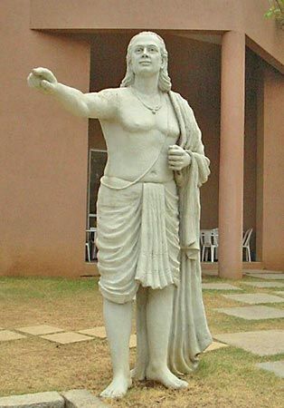 Aryabhata (b. 476) astronomer and the earliest Indian mathematician whose work is available to modern scholars Amazing India, Trigonometry, India First, Ancient India, Astronomer, Ancient Times, Incredible India, Worlds Of Fun, Astronomy