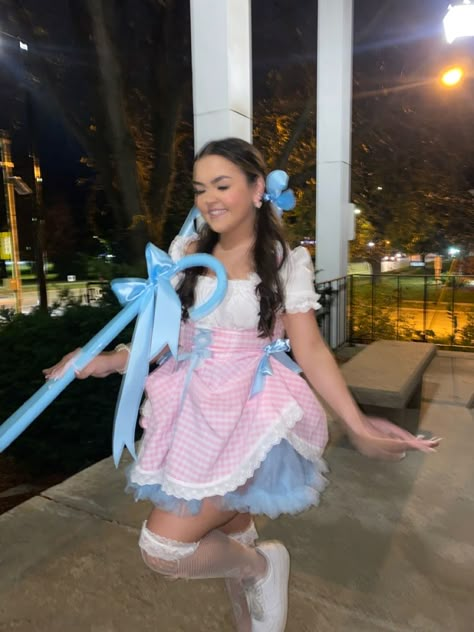 Bo Peep Cosplay, Halloween Costumes Princess, Disfraz Toy Story, Jessie Costume, Little Bo Peep Costume, Birks Outfit, College Halloween Costumes, College Costumes, Costume Unique