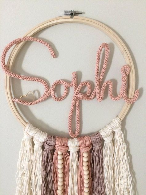 Pola Macrame, Pola Sulam, Dream Catcher Boho, Macrame Patterns Tutorials, Wall Ornaments, Baby Diy, Macrame Projects, Macrame Design, Personalized Wall