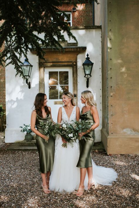 Braidsmaids Dresses Short, Bride And 2 Bridesmaids, Wedding With Two Bridesmaids, Olive Dress Bridesmaid, Bride With 2 Bridesmaids, Green Olive Bridesmaid Dresses, Olive Bridesmaids Dresses, Bridesmaid Dresses Green Olive, Bridesmaid Dress Olive Green