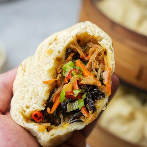 Chay Recipe, Steamed Bao Buns, Steamed Bao, Couples Recipes, Banh Bao, Bao Buns, Vegan Menu, Food Vegan, Meat Substitutes