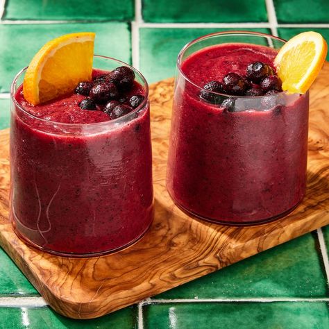 Anti-Inflammatory Beet Smoothie Beet Smoothie, Blueberries Smoothie, God Mat, Berry Smoothie, Healthy Smoothie, Smoothie Shakes, Smoothie Drinks, Smoothie Recipes Healthy, Healthy Smoothies