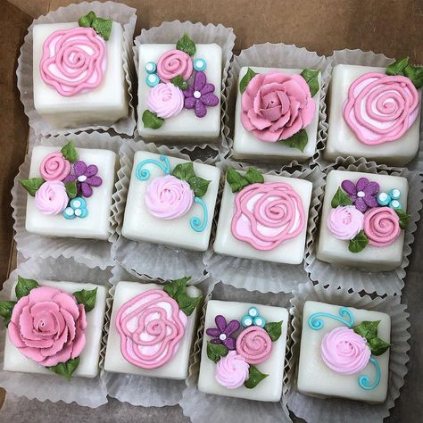 Petit Fours Design, Pettie Fours Desserts, Floral Petit Fours, Heart Petit Fours, Traditional Petit Fours, Purple Petit Fours, Valentines Day Treats, Spring Floral, Cake Inspiration