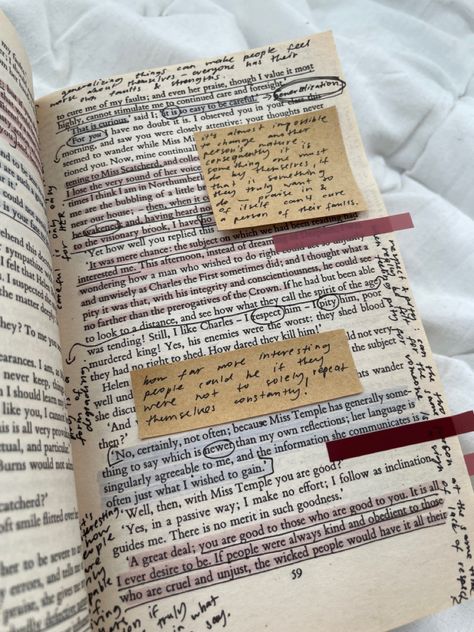 Dracula Annotations, Jane Eyre Annotations, Aesthetic Annotations, Book Annotation Tips, Book Annotating, Annotating Books, Annotated Books, Book Tabs, Book Annotations