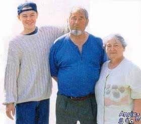 Leonardo Dicaprio Family, Leonardo Dicaprio Movies, Basketball Diaries, Young Leonardo Dicaprio, Leo Dicaprio, Leonardo Dicaprio, Funny Pictures, Hollywood, Parenting