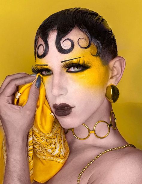 makeup serie pride makeup for men selfportrait Wasp Inspired Makeup, Yellow Rave Makeup, Yellow Halloween Makeup, Yellow Goth Makeup, Red Yellow Makeup, Yellow And Black Makeup, Sun Makeup Looks, Black And Yellow Makeup, Blue And Yellow Makeup