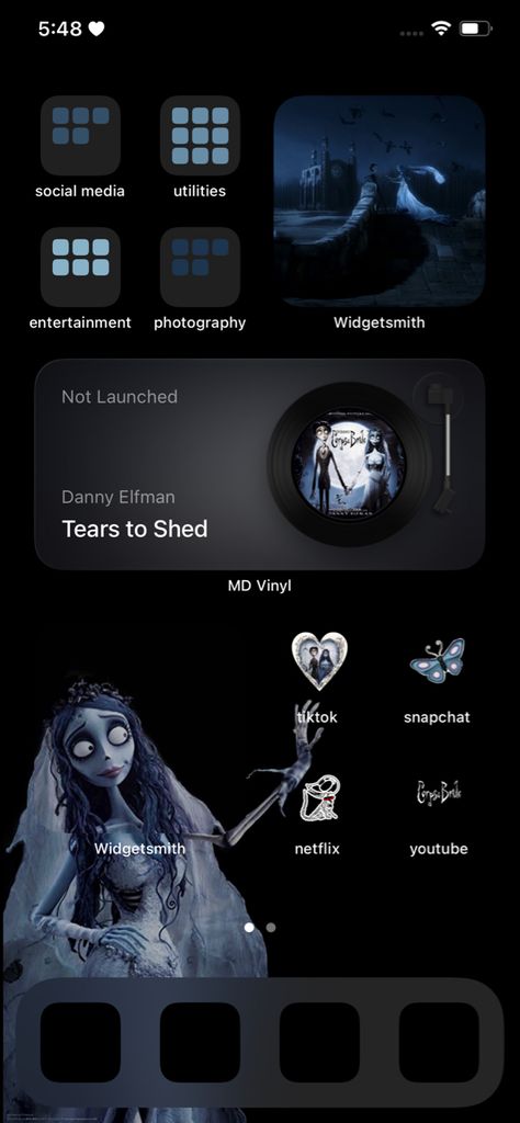 Emily Corpse Bride Asthetic, Ios 16 Wallpaper Corpse Bride, Halloween Wallpaper Iphone Corpse Bride, Halloween Ios Aesthetic, Victor Wallpaper Corpse Bride, Lock Screen Ios 16 Wallpaper, Ios Widgets Blue, Corpse Bride Aesthetic Widget, Corpse Bride Iphone Theme