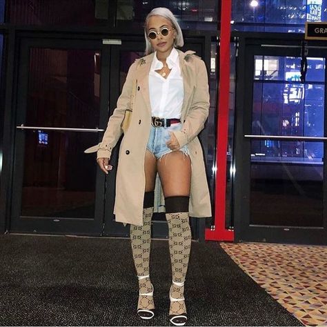 Tray on Instagram: "FIT 🔥 ( Tag her )" Gucci Socks Outfit Women, Pink Gucci Socks, Gucci Socks Outfit, Paris Winter Fashion, Socks Outfit, Teen Swag Outfits, Fall Attire, Sock Outfits, Dope Fashion