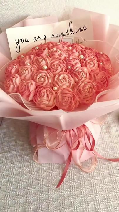 Tissue Flower Bouquet, Diy Cards For Friends, Rose Flowers Bouquet, Bouquet Tutorial, Tissue Flowers, Paper Bouquet, Arrangement Ideas, Bouquet Wrap, Paper Flower Bouquet