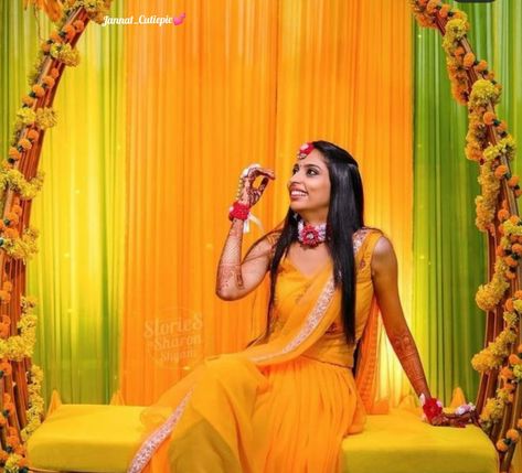 Haldi Braid, Haldi Girl, Giral Photo, Haldi Groom, Haldi Pics, Mehendi Photography Bridal, Haldi Rasam, Haldi Look For Bride, Mehendi Photoshoot