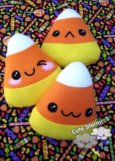 Candy Corn Crafts and Dessert Ideas that are perfect for Fall.    Halloween: Candy Corn Desserts and Candy Corn Crafts.  Gearing up for Halloween and want some classic Halloween treats?     I'm sharing some amazingly delicious candy corn desserts as well as some fantastic Candy corn crafts! Check out this adorable Candy Corn Party! #parties #holiday #halloween #candycorn #baking #diy #crafts #partyideas Plush Sewing, Food Furniture, Candy Corn Crafts, Plushies Diy, Food Plushies, Kawaii Candy, Food Pillows, Emoji Pillows, Kawaii Diy