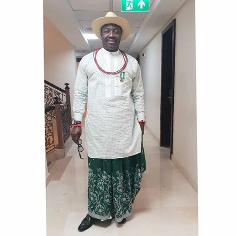 Ali Baba Rocks Urhobo Native Outfit - Celebrities - Nigeria Urhobo Attire For Men, Urhobo Traditional Attire For Men, Urhobo Traditional Attire, Traditional Attire For Men, Native Outfits, Mens Traditional Wear, Men's Cuts, World Economy, African Wedding Attire