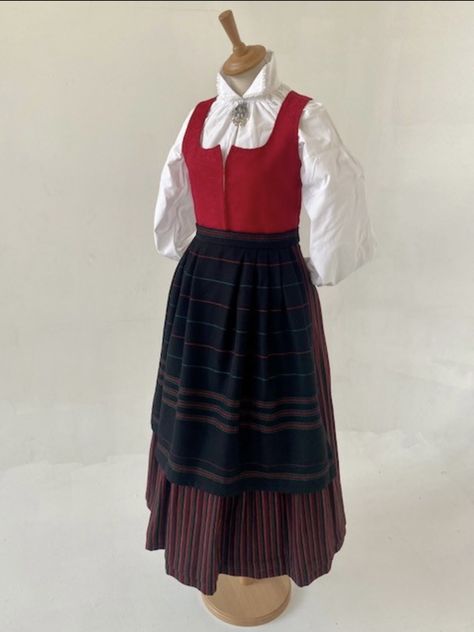 Danish Traditional Clothing, Norwegian Clothing, Traditional Clothing, Traditional Outfits, Norway, Dresses, Clothes