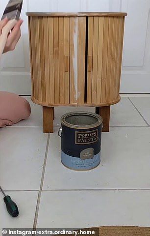 How to make a stunning designer-inspired side table out of $19 bread bins from Kmart Bedside Cabinet Ideas, Bedside Table Grey, Porter Paint, Coastal Dining Room, Rattan Side Table, Bread Bin, Diy Fan, Chic Interior, Bedside Cabinet