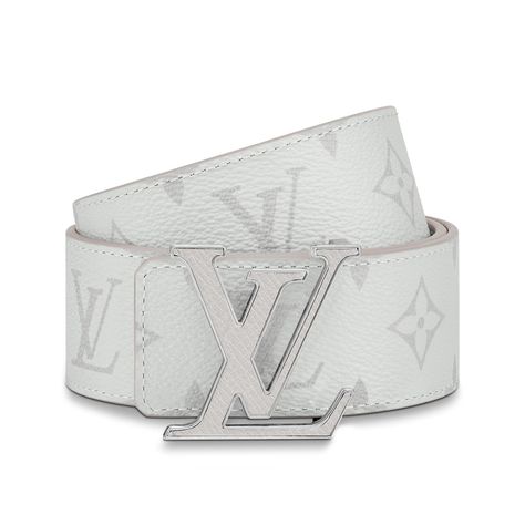 LOUIS VUITTON LV INITIALES REVERSIBLE BELT MONOGRAM ECLIPSE TAIGA 40MM WHITE. #louisvuitton #cloth #canvas Sac Louis Vuitton, White Louis Vuitton, Pre Owned Louis Vuitton, Luxury Belts, Louis Vuitton Belt, Designer Belts, Reversible Belt, White Belt, Lv Monogram