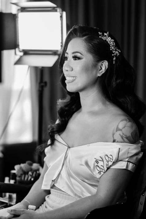 Classic Hollywood waves to complete this bridal glam! A timeless look that never goes out of style. See more inspo glam bridal hair asian, hollywood waves asian, and bridal hair asian. Book me as your Las Vegas wedding hairstylist at tiangcohair.com    // Photo by @elizabethle_photography on IG Bridal Hair Asian, Soft Hollywood Waves, Classic Hollywood Waves, Glam Bridal Hair, Romantic Bridal Hair, Hair Asian, Wedding Las Vegas, Old Vegas, Bridal Glam