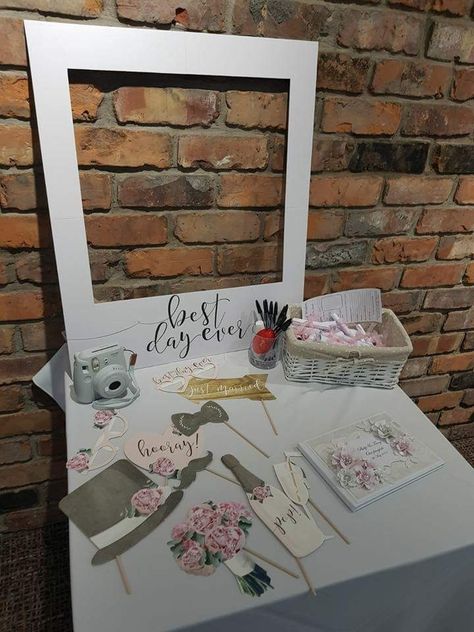 Bridal Photo Booth, Diy Wedding Photo Booth Ideas, Wedding Shower Photo Booth, Photo Booth Bridal Shower Ideas, Photo Booth At Wedding, Photo Both Ideas, Photo Booth Anniversaire, Bachelorette Photo Booth, Bridal Shower Photo Booth