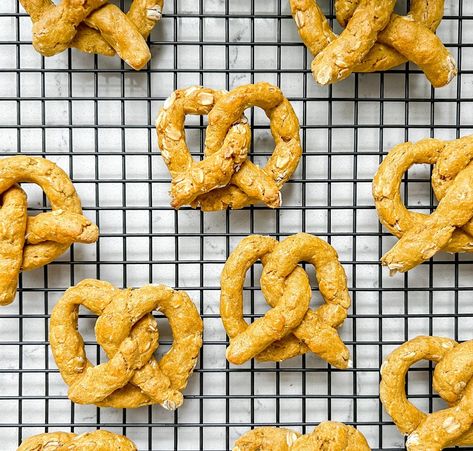 Dog-friendly Pretzels Dog Pretzels Recipe, Dog Pretzel Recipe, Pretzel And The Puppies, Pretzel Dogs Easy, Pretzel Dog, Pumpkin Pretzels, Pretzel Dogs, Pretzel Shape, Pretzel Recipe