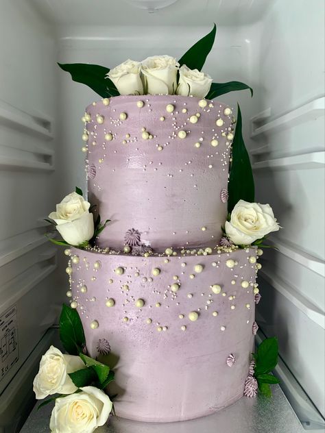 Lavender Colour Cake, Lilac Cakes, Lilac Cake, 70th Cake, Brown Butter Cake, Wedding Cakes Lilac, Cake With Cream Cheese Icing, Pearl Cake, Gold Birthday Cake