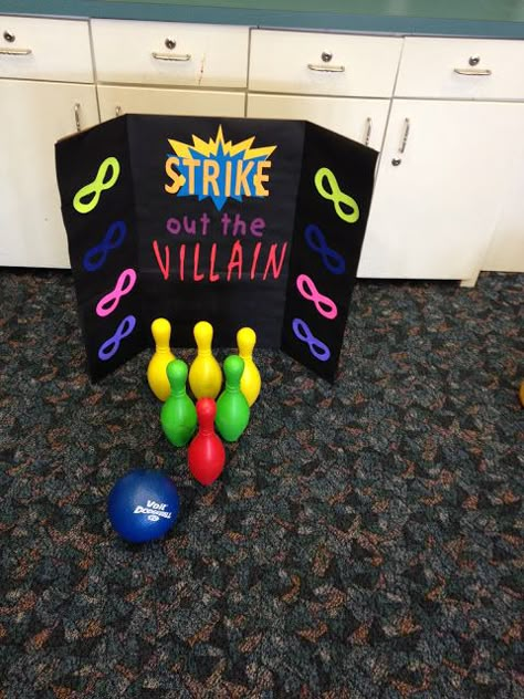 superhero party games- DIY Strike out the Villain Spiderman Birthday Party Games Activities, Spiderman Party Game, Superhero Theme Party Games, Super Hero Theme Games, Superhero Carnival Games, Spiderman Games For Kids, Carnival Preschool, Superhero Games For Kids, Superhero Crafts For Kids