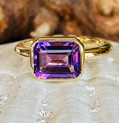 Original Engagement Rings, Emerald Cut Ring, Gold Amethyst Ring, Ring Emerald Cut, Emerald Cut Rings, Ring Emerald, Amethyst Gold, Amethyst Gem, Bezel Ring