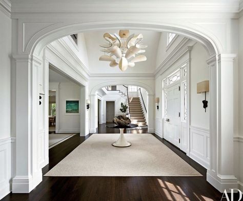 Modern Colonial, Modern Entrance, Foyer Decorating, Foyer Design, Wooden Floors, Colonial Revival, Classic Interior, Wood Flooring, House Entrance