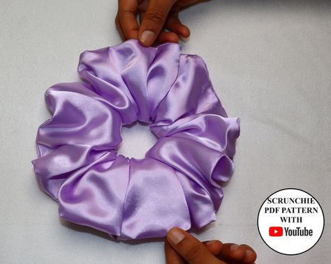 Xxl Scrunchies Pattern, Scrunchies Pattern, Satin Accessories, Sewing Patterns Bags, Xxl Scrunchies, Sewing Patterns For Babies, Girls Sewing Patterns, Pattern Free Sewing, Free Sewing Patterns For Beginners