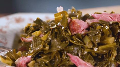 Collard Greens Crock Pot, Collard Greens Recipe Ham Hock, Recipe For Collard Greens, Collard Greens With Ham Hocks, Greens With Ham Hocks, Collard Greens With Ham, Crockpot Collard Greens, Cooking Collard Greens, Ham Hock Recipes