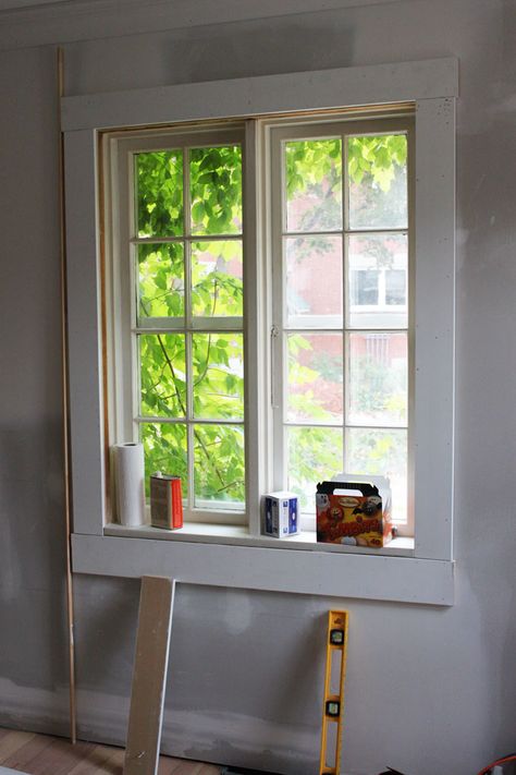 Window Trim Ideas Interior Mid Century Modern, Low Profile Window Casing, Window Trim No Sill, Exterior Door Trim Ideas, Exterior Window Casing, Simple Window Trim, Window Trim Ideas Interior, Door Trim Ideas, Exterior Window Trim Ideas