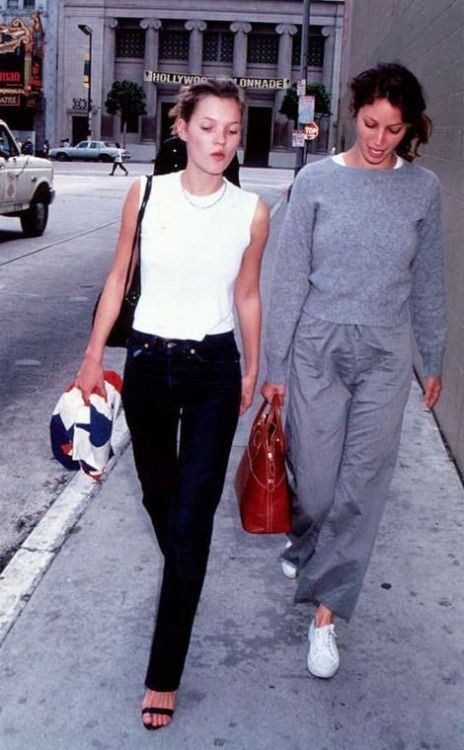 Kate Moss Style, Fashion Gone Rouge, 90s Models, Christy Turlington, School Looks, Top Models, Business Outfit, Moda Vintage, Models Off Duty